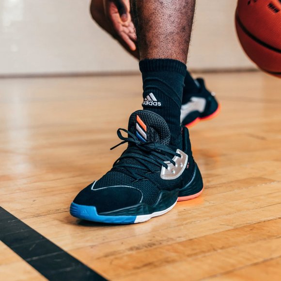 Men NWOB ADIDAS HARDEN VOL 4 /  MEN-6.5 & 10